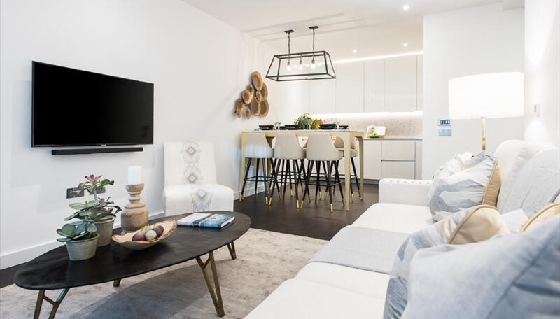 4 Thornes House, 6-8 Charles Clowes Walk, London